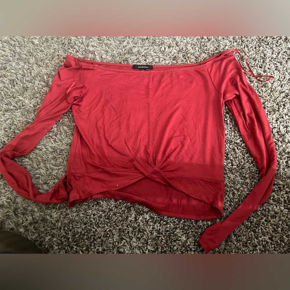 Off the shoulder long sleeved crop top